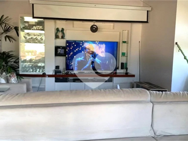 Casa à venda com 4 suítes no condomínio Suíça da Cantareira, Mairiporã - SP