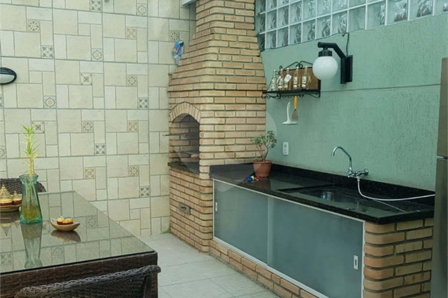 Sobrado à venda com 3 quartos, sendo 2 suítes, em Santana, São Paulo, SP