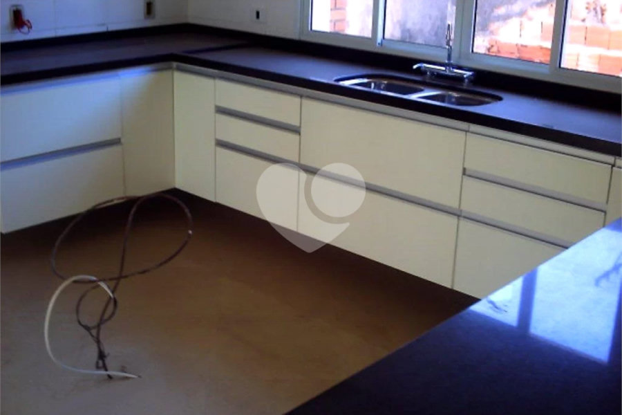 Sobrado à venda com 3 quartos, sendo 1 suíte, em Tremembé, São Paulo, SP