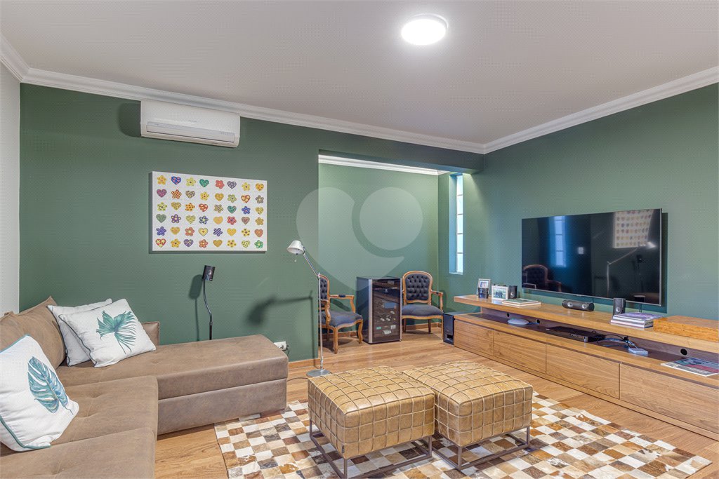 Sobrado à venda com 5 quartos, sendo 3 suítes,  em Alto da Boa Vista, São Paulo, SP