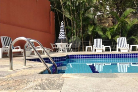 Cobertura à venda com 3 quartos, sendo 1 suíte,  em Vila Andrade, São Paulo, SP