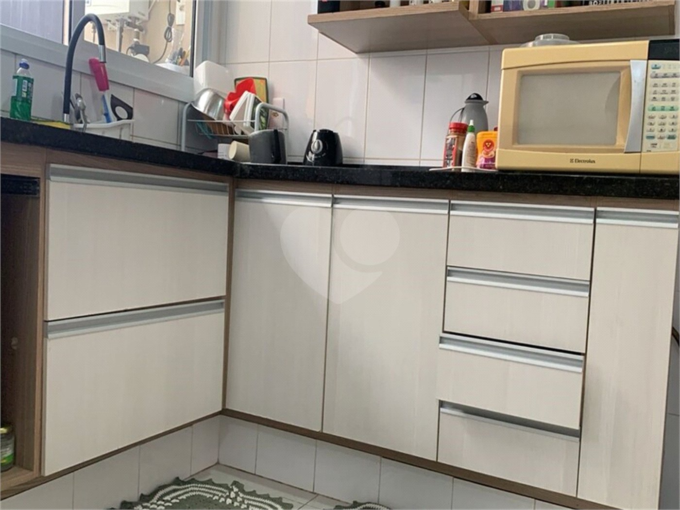 Casa à venda com 3 quartos, sendo 1 suíte, no condomínio Residencial Belle Ville Itaycy, Indaiatuba - SP