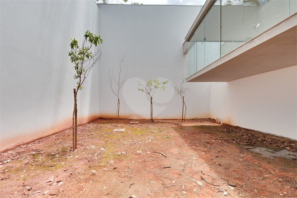 Casa à venda com 3 suítes no condomínio Residencial Heron 140, São Paulo - SP