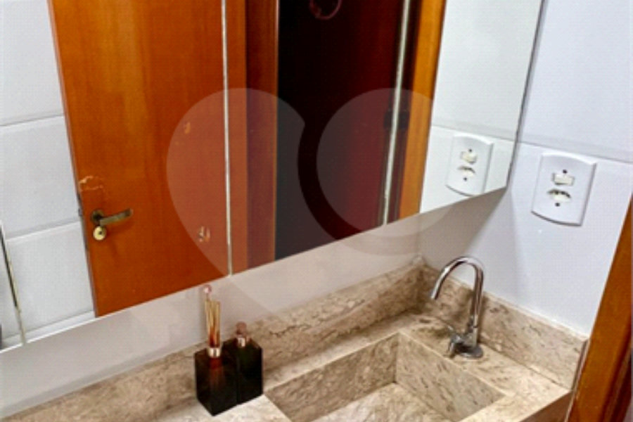 Casa à venda com 2 quartos no condomínio Benfica, São Paulo - SP