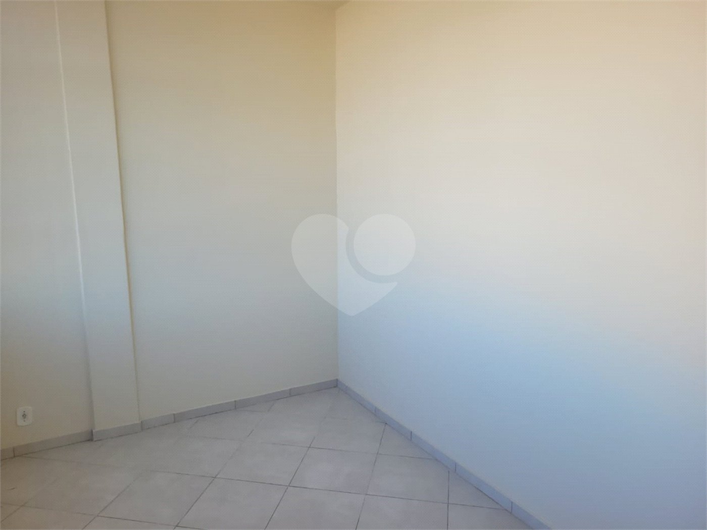 Apartamento à venda com 2 quartos no Centro, Cabo Frio, RJ