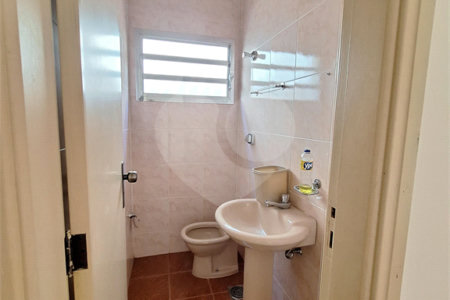 Casa à venda ou para alugar com 4 quartos, sendo 2 suítes,  em Santa Rosa, Vinhedo, SP