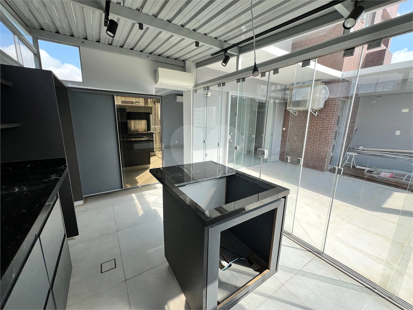Apartamento à venda com 2 suítes em Indianópolis, São Paulo, SP