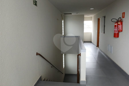 Apartamento à venda com 2 quartos em Vila dos Remédios, São Paulo, SP