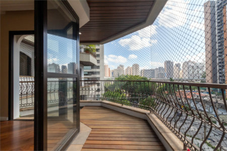 Apartamento à venda com 3 quartos, sendo 1 suíte, em Brooklin, São Paulo, SP