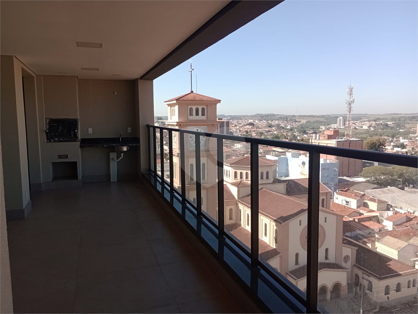 Apartamento à venda com 3 quartos, sendo 2 suítes, no Centro, Itapetininga, SP