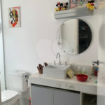 Casa à venda com 4 suítes no condomínio Vila Inglesa, Atibaia - SP