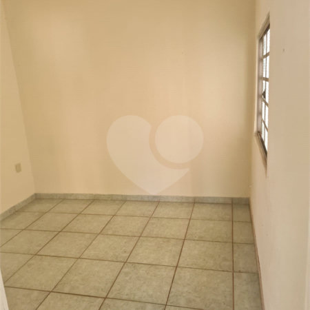 Casa à venda com 3 quartos em Jardim do Carmo, Araraquara, SP