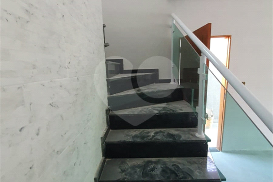 Casa à venda com 3 suítes em Vila Maricy, Guarulhos, SP