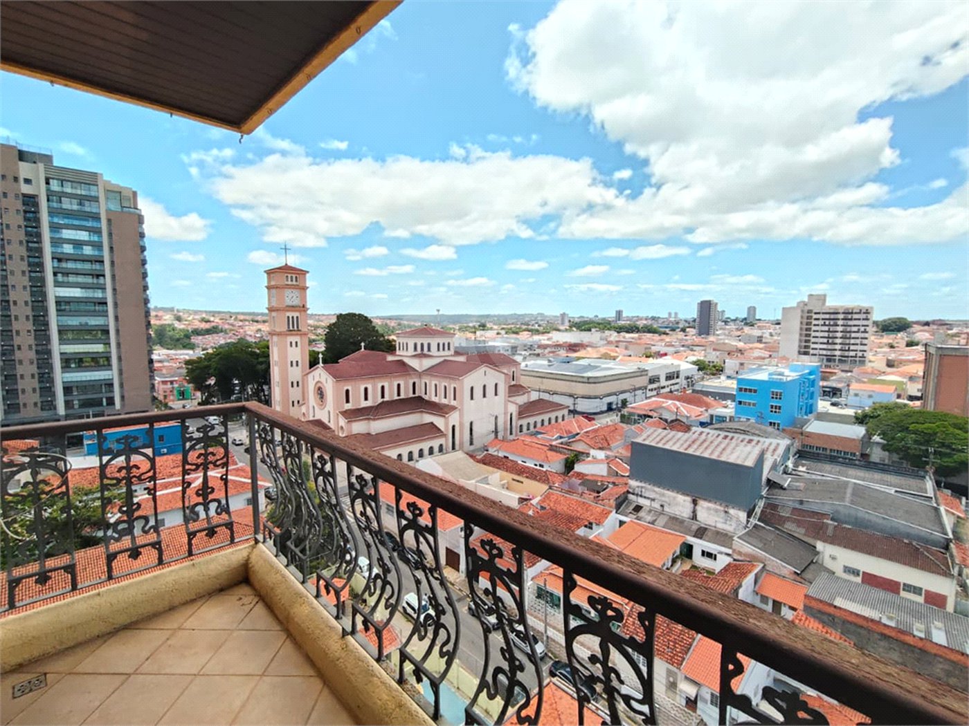 Apartamento à venda ou para alugar com 3 quartos, sendo 1 suíte, no Centro, Itapetininga, SP