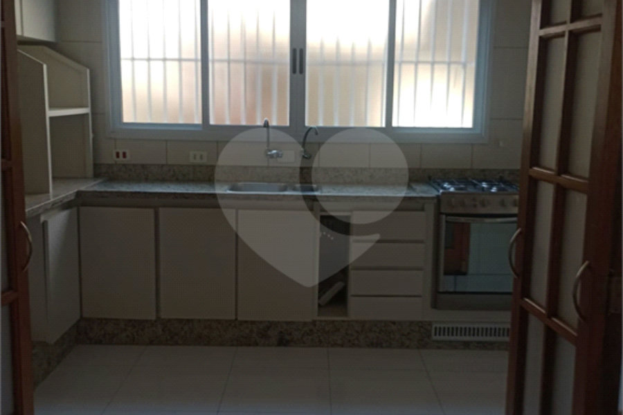 Sobrado à venda com 3 quartos em Sapopemba, São Paulo, SP
