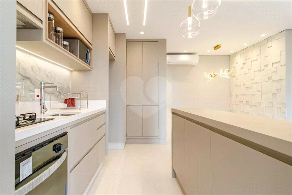 Apartamento à venda com 2 quartos, sendo 1 suíte, em Pinheiros, São Paulo, SP