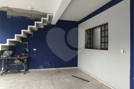 Sobrado à venda com 3 quartos, sendo 1 suíte, em Biritiba, Poá, SP