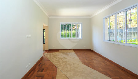 Casa Térrea à venda com 3 quartos, sendo 1 suíte,  em Alto da Boa Vista, São Paulo, SP