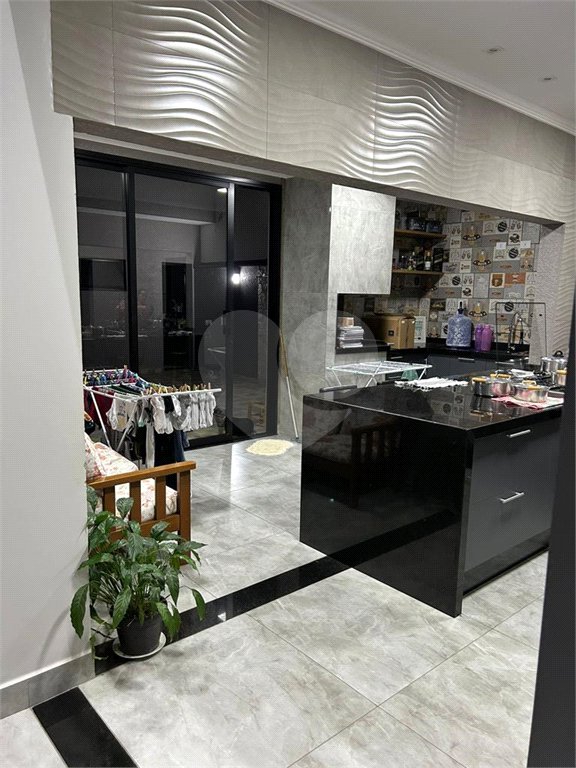 Casa à venda com 3 quartos, sendo 1 suíte, no condomínio Villagio Milano, Sorocaba - SP