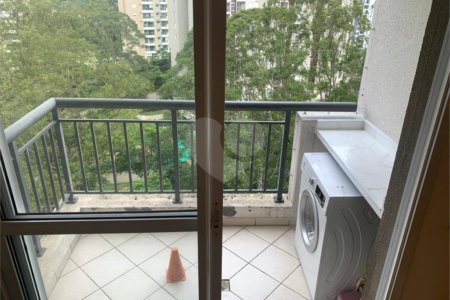 Apartamento à venda com 2 quartos em Parque Reboucas, São Paulo, SP