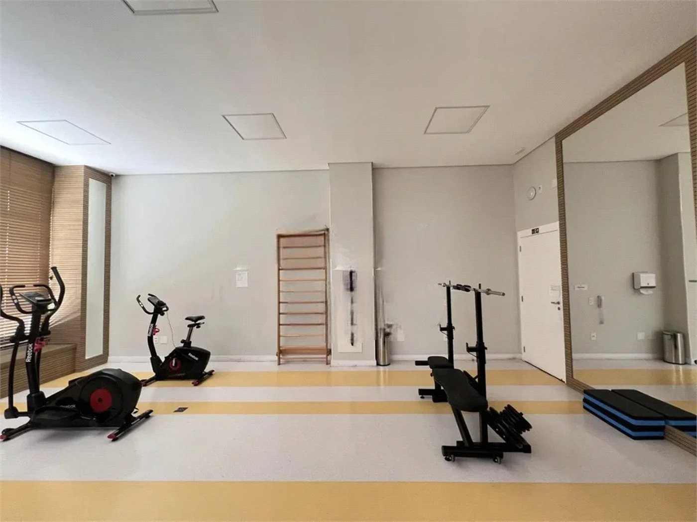 Apartamento à venda com 2 suítes em Vila Romana, São Paulo, SP