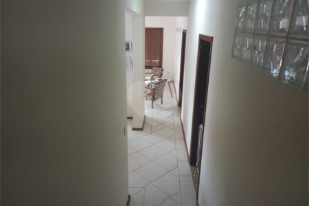 Casa à venda com 4 quartos, sendo 2 suítes,  em Villaggio Capríccio, Louveira, SP