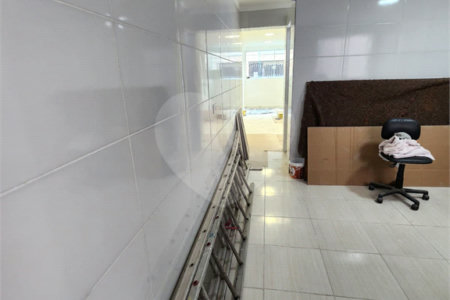 Sobrado à venda com 3 quartos, sendo 1 suíte,  em Parada Inglesa, São Paulo, SP