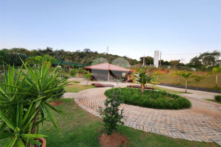 Terreno à venda no condomínio Jardim Primavera, Louveira - SP