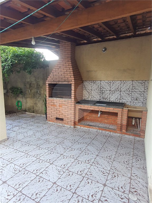 Sobrado à venda com 4 quartos, sendo 1 suíte, em Vila Pereira Barreto, São Paulo, SP
