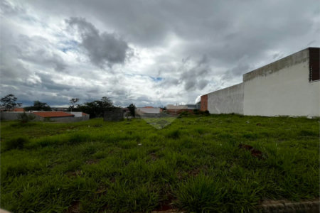 Terreno à venda em Portal dos Pinheiros II, Itapetininga, SP