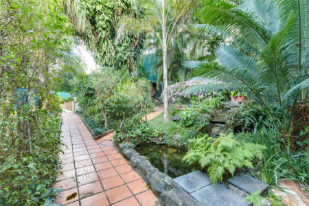 Casa Térrea à venda com 3 suítes em Jardim dos Estados, São Paulo, SP
