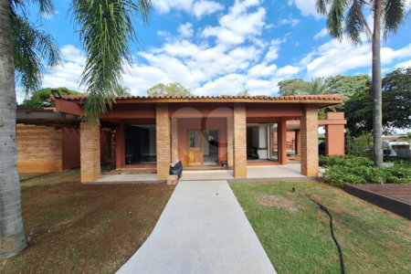 Casa à venda ou para alugar com 4 quartos, sendo 3 suítes, no condomínio Chácara Residencial Santa Maria, Votorantim - SP