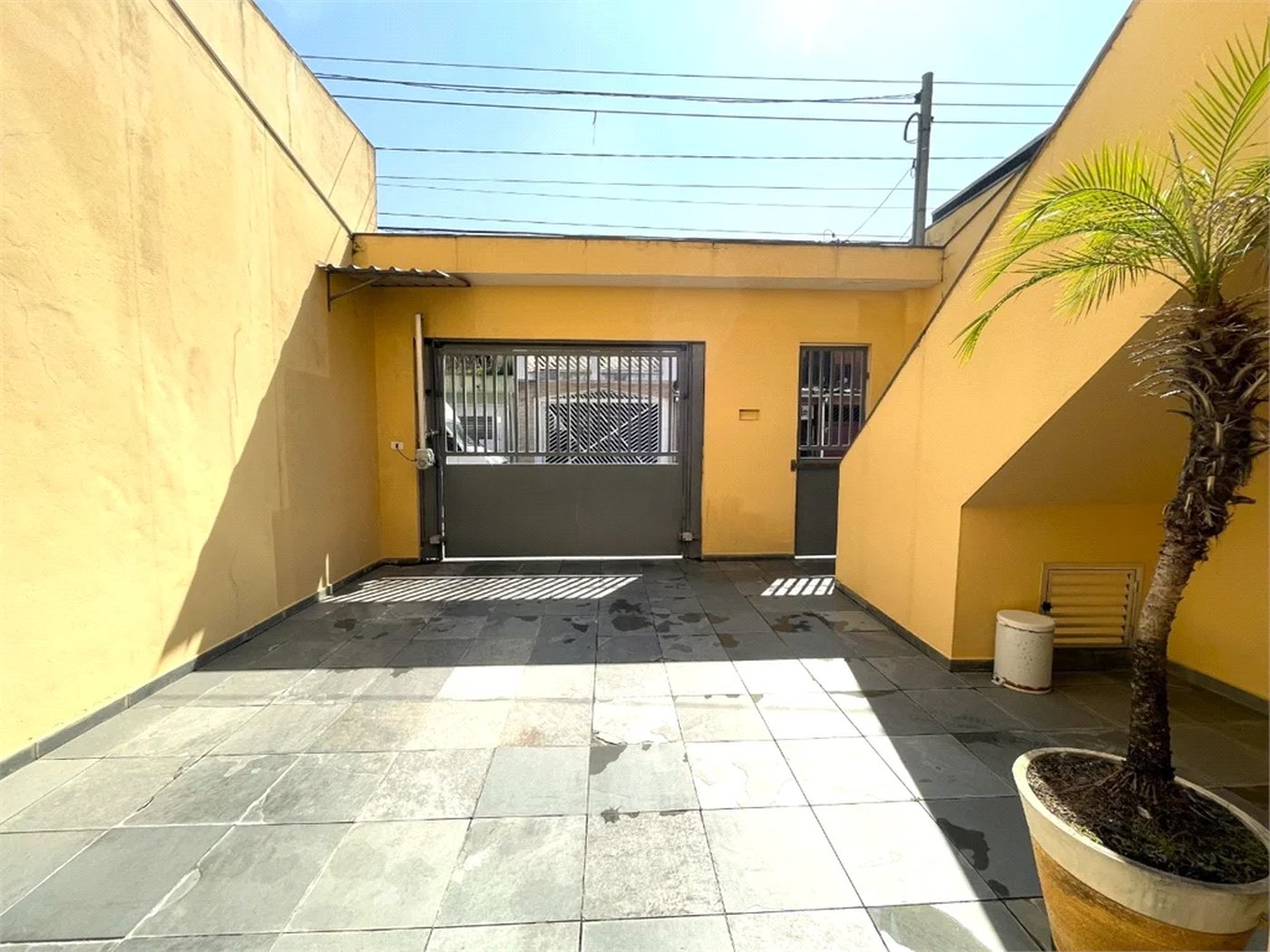 Sobrado à venda com 3 quartos em Parque Arariba, São Paulo, SP
