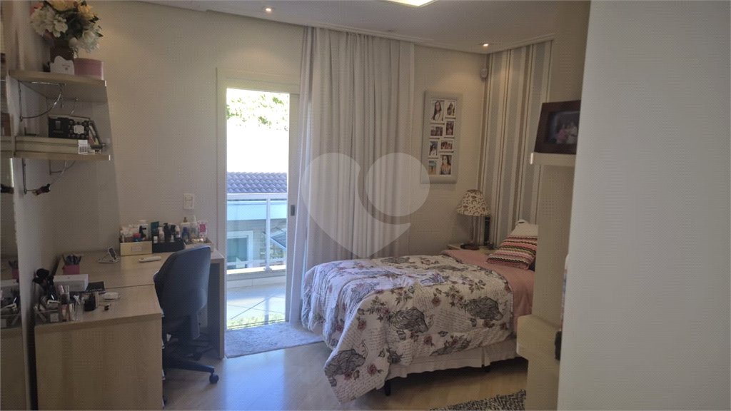 Sobrado à venda com 3 quartos, sendo 1 suíte, em Tremembé, São Paulo, SP