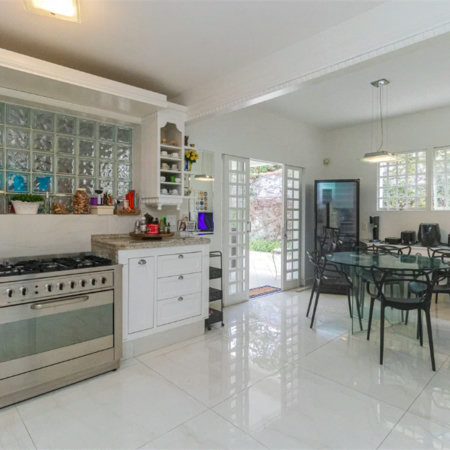 Casa à venda com 4 quartos, sendo 3 suítes, em Brooklin Paulista, São Paulo, SP