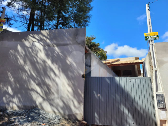 Casa à venda com 3 quartos, sendo 1 suíte,  no condomínio Vale dos Gansos, Mairiporã - SP