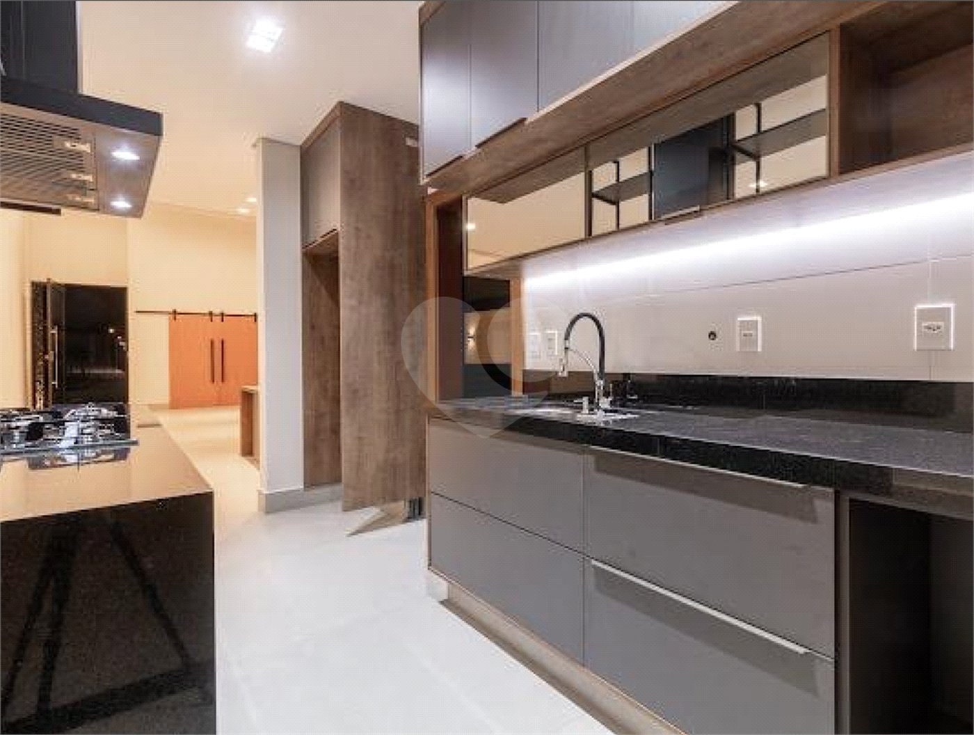 Casa à venda com 3 suítes no condomínio Alphaville Nova Esplanada 1, Votorantim - SP