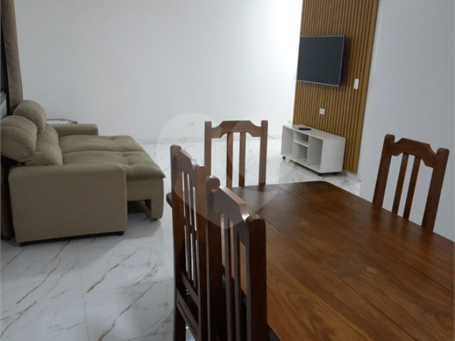 Apartamento à venda com 3 quartos, sendo 1 suíte,  em Tortuga, Guarujá, SP