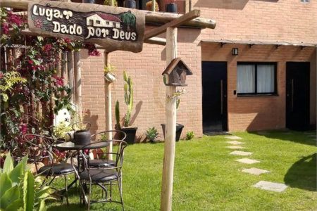 Casa à venda com 5 quartos, sendo 3 suítes,  em Jardim dos Pinheiros, Atibaia, SP