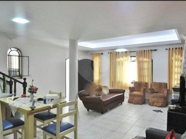 Casa Térrea à venda com 4 quartos, sendo 1 suíte,  em Vila Medeiros, São Paulo, SP