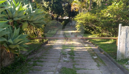 Casa à venda com 3 quartos, sendo 1 suíte, em Serra da Cantareira, Mairiporã, SP