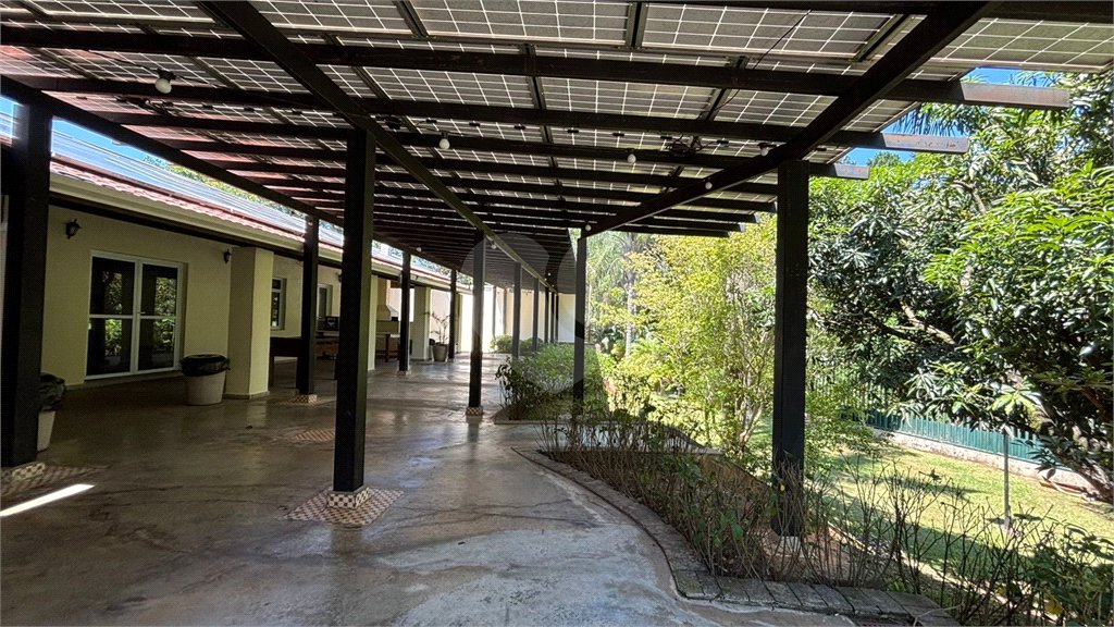 Sobrado à venda com 3 quartos, sendo 1 suíte, no condomínio Villagio da Granja, Cotia - SP