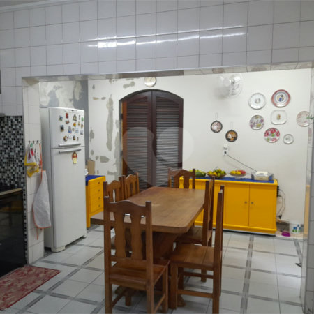 Sobrado à venda com 3 quartos, sendo 1 suíte, em Jardim Caravelas, São Paulo, SP