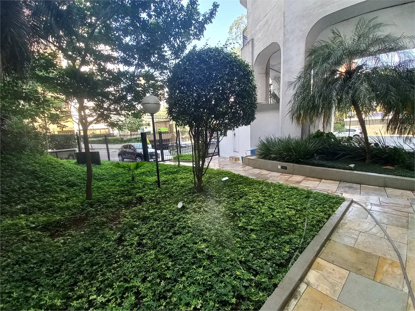 Apartamento à venda com 3 quartos, sendo 1 suíte,  em Vila Andrade, São Paulo, SP