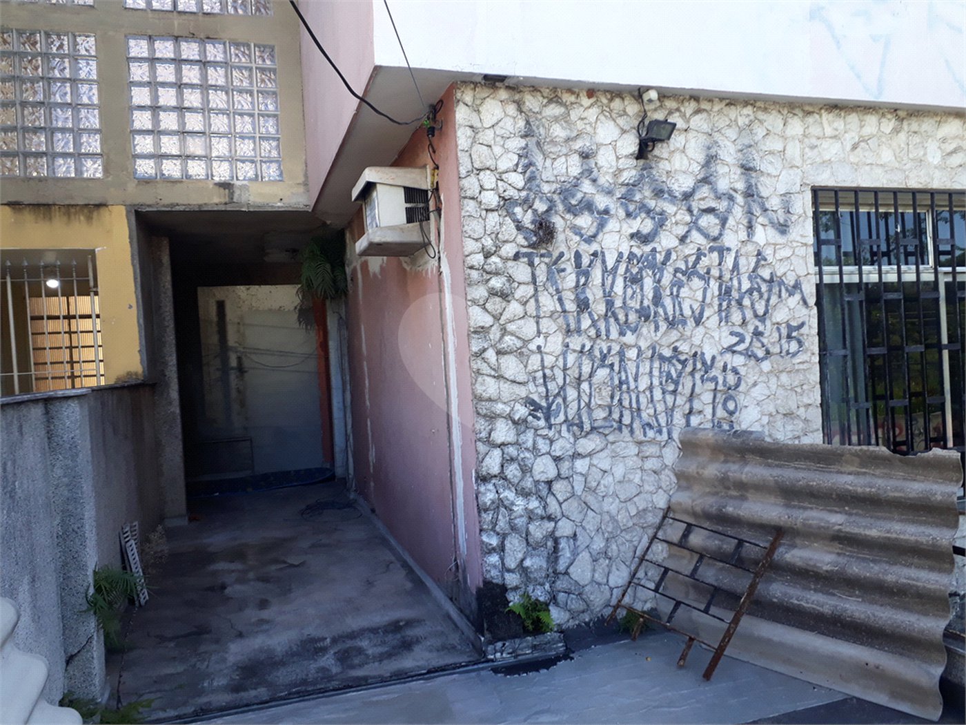 Sobrado à venda com 4 quartos, sendo 2 suítes, em Santana, São Paulo, SP