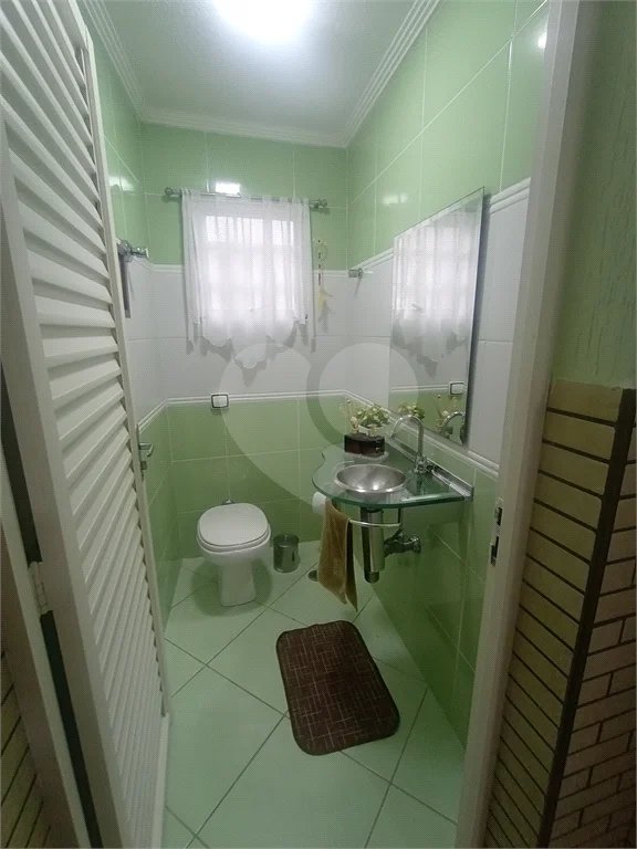 Sobrado à venda com 3 quartos, sendo 1 suíte, em Vila Gustavo, São Paulo, SP