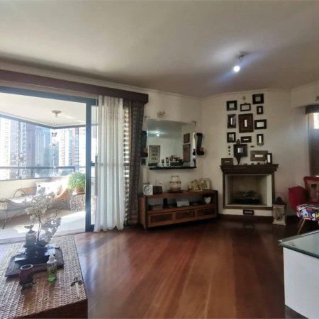 Apartamento à venda com 3 quartos, sendo 1 suíte,  em Vila Andrade, São Paulo, SP