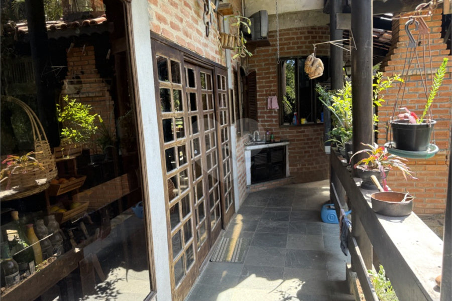 Casa à venda com 4 quartos no condomínio Parque Suiça, Caieiras - SP