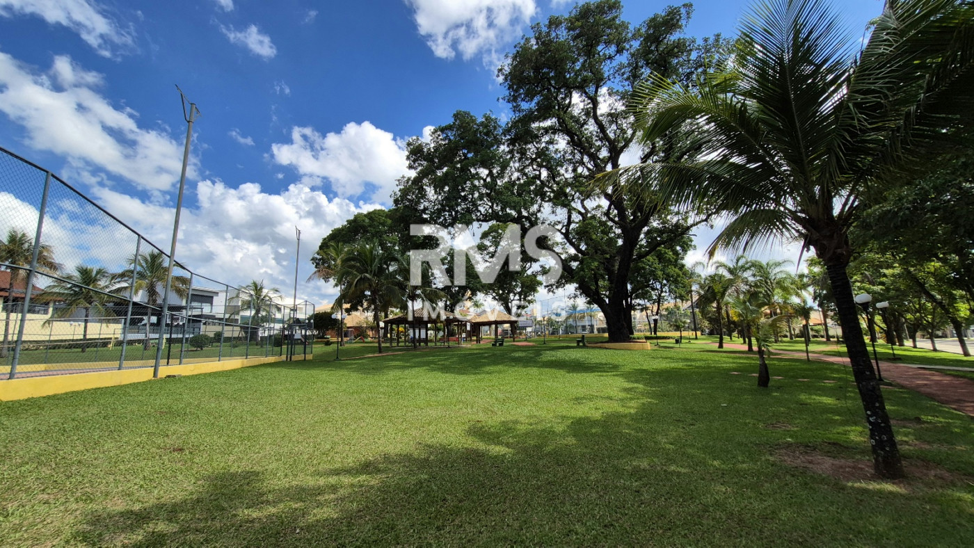 Casa à venda com 3 suítes no condomínio Granja Olga II, Sorocaba - SP