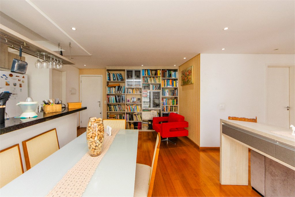 Apartamento à venda com 3 quartos, sendo 2 suítes,  em Tatuapé, São Paulo, SP